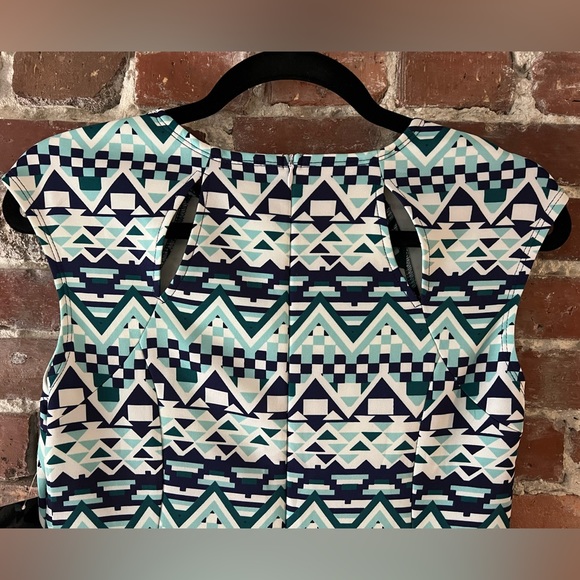 Geometric Print Mini Dress - Picture 2 of 6